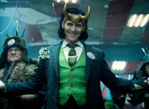 Tom Hiddleston revela influência de Batman e Tobey Maguire no MCU